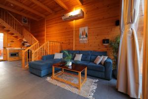 أكواخ البحيرات