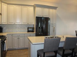 Sunday To Sunday, Elevator, Beach Badges, Roof Top Deck, Wifi, Bay Side 4 Bedroom, 3 Bath Townhouse 14056