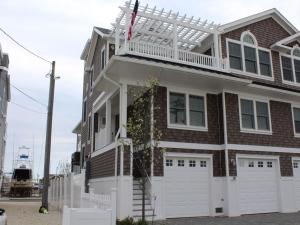 Sunday To Sunday, Elevator, Beach Badges, Roof Top Deck, Wifi, Bay Side 4 Bedroom, 3 Bath Townhouse 14056