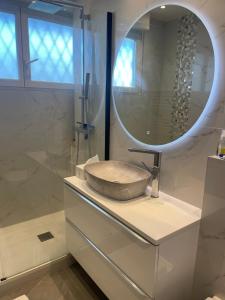 luxueux 45M2 vue mer panoramique terrasse sud Montfleury proche banane