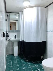 NEW Open Special Price! Line 2 Bongcheon Station 8 minutes on foot, Korean emotional accommodation, Gangnam 15 minutes, Hongdae 20 minutes, Seoul National University Station