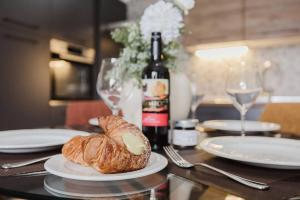 2BED Mel apt with church views by Homely Malta!