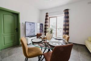 2BED Mel apt with church views by Homely Malta!