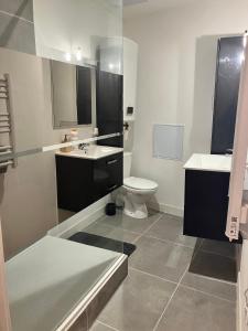Appartements Appartement renove, proche gare : photos des chambres