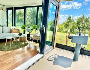 Blue Sky - Homeship met Toplocatie aan het Sneekermeer