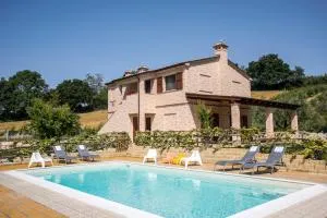 Villa Aurora - Osimo, nuova villa con piscina - Castelfidardo