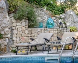 Sunny Villa, With Pool, BBQ, View, Parking