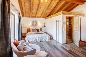 Landhaus Trinis - Kleine Kaffee Tee Theke mit Kühlschrank - Parkplatz