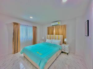 Tagvilla Bongkot Pool Villa in Pattaya 4 Bedroom