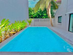 Tagvilla Bongkot Pool Villa in Pattaya 4 Bedroom