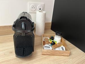 Appartements APPART-HOTEL n 3 avec terrasse, piscine, petit-dejeuner et parking prive : photos des chambres