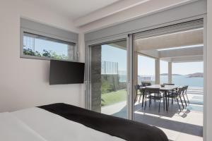 Luxurious Seafront Villa Karystos