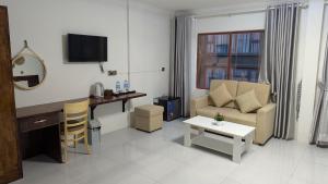 Empire House, Phnom Penh