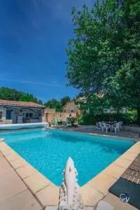 Villa avec piscine et studio, Séjour convivial ! - Cavillargues
