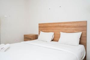 Cozy and Simply Studio at Serpong Greenview Apartment By Travelio