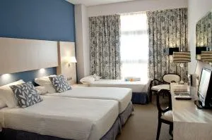 纽沃波斯顿酒店 - 阿尔甘达·德尔·雷伊