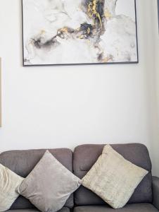 Modern Luxury Fully Furnished 1BH Apartment in Binghatt Nova JVC - Easy Access to JBR, Circle Mall & Dubai Hills Mall