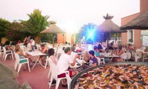 Campings Camping 3 etoiles - Piscine - eehdai : photos des chambres