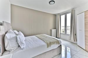 Appartements Modern and spacious 2 bedroom apartment - III : photos des chambres