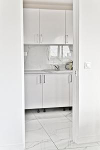 Appartements Modern and spacious 2 bedroom apartment - III : photos des chambres