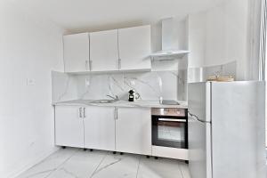 Appartements Modern and spacious 2 bedroom apartment - III : Appartement 2 Chambres
