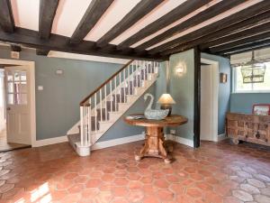 Cravens Manor
