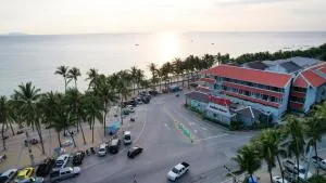 S2 Hotel - SHA Plus Certified - Чонбури