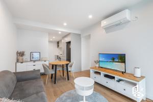 REST Melbourne Central Apartment