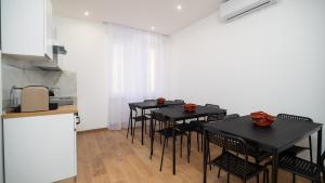 Lovely Rooms by Rentbeat