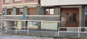 Sabino Arana 9, habitación doble con servicios compartidos