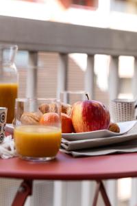 Appartements Studio Victoria SPA, au coeur du centre-ville CABINE HAMMAM -WIFI -GRAND LIT DOUBLE QUEEN SIZE 160x200cm : photos des chambres