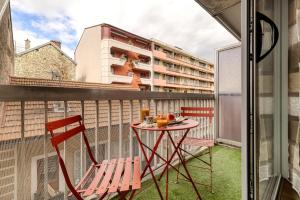 Appartements Studio Victoria SPA, au coeur du centre-ville CABINE HAMMAM -WIFI -GRAND LIT DOUBLE QUEEN SIZE 160x200cm : photos des chambres