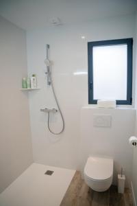 Maisons de vacances Projecteur sur ma bulle - Studio Viens dans ma bulle avec JACUZZI prive : photos des chambres