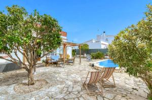 VILLA SEGRIA 8 Roses