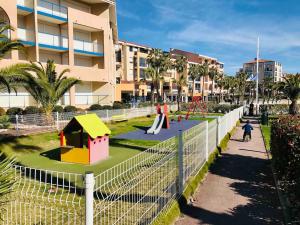 Superbe T2 bord de mer belle résidence au port Argeles piscine & parking