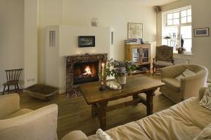 Ruegen-Ferienwohnung-8-am-Wasser-Gut-Grubnow-mit-WLAN-und-Sauna