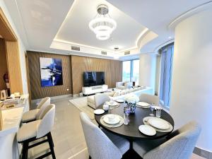 SUNRISE HOMES - Lavish 2 Bedrooms with Dubai Fountain View!