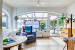 VILLA SEGRIA 8 Roses