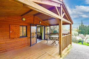 Maisons de vacances Les Lingoustes - Cottage climatise avec piscine : photos des chambres