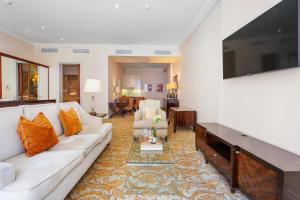 Taj Hotel 305 by Host Agents