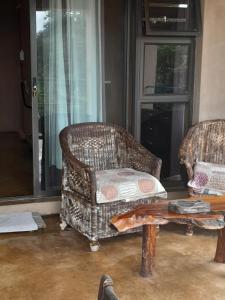 African Bushveld 129A Bachelor Room