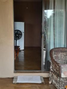 African Bushveld 129A Bachelor Room