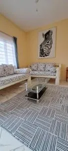 Waridi Apartments - Mida