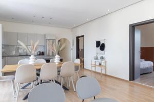 Luxurious 3-Bedroom Seaside Retreat Fully Renovated in 2025