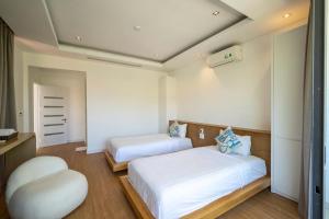 Biet thu ngoc trai bien