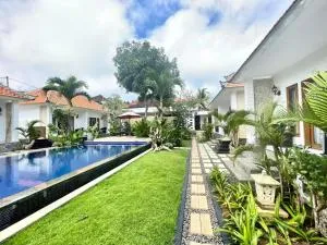 Adi Abian Uluwatu - Uluwatu