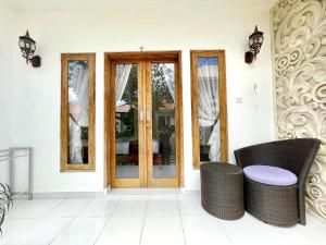 Adi Abian Uluwatu by Tanya Pink