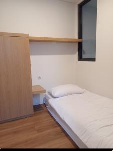 Freja BSD dekat ICE, Aeon, Toll