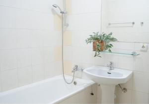 Apartment with free access to the pool room in Hotel Magnólia