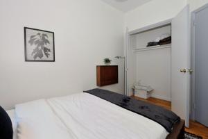 Three Bedroom Rental in Midtown West